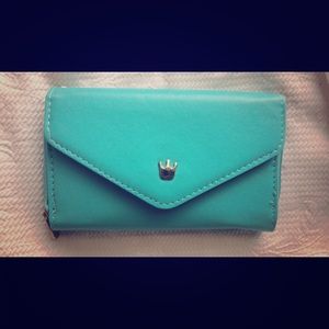 Wallet/wristlet